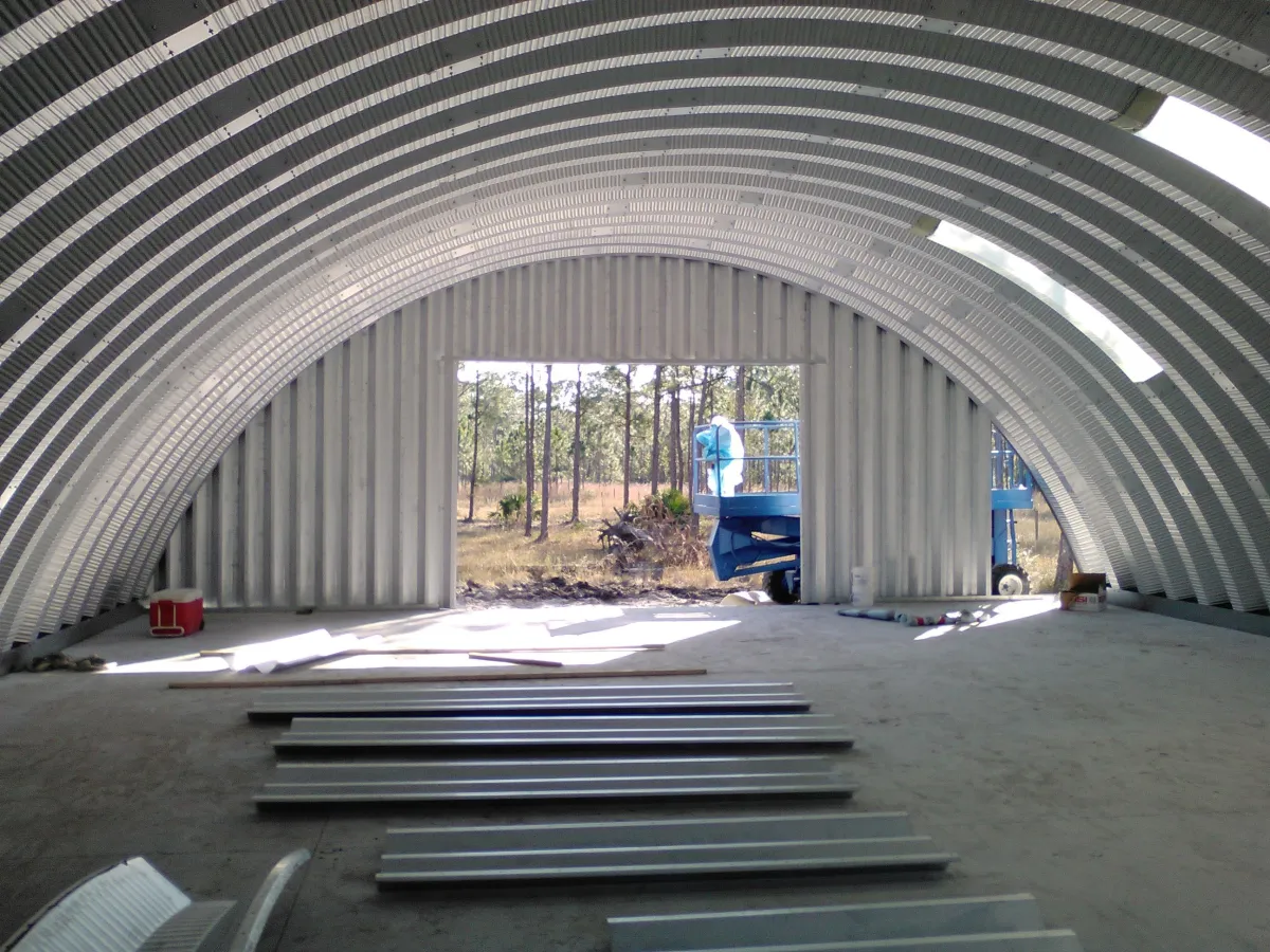 Aircraft hangar